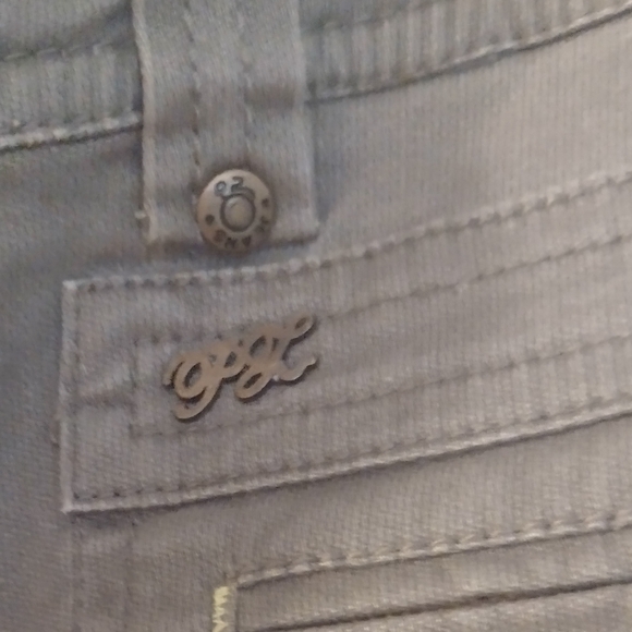 Point Zero Capris size 8 - Picture 5 of 8